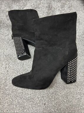Jessica Simpson boots